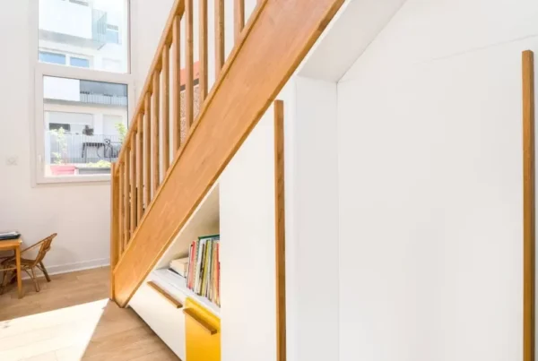 Rangements sous escalier