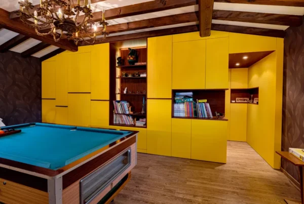 Grande bibliothèque murale à Lyon et dans le Beaujolais