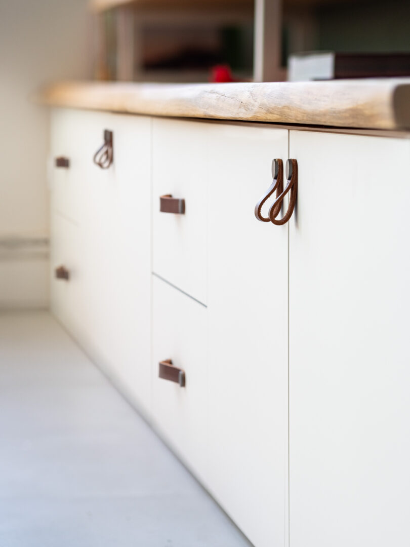 Plateau live edge finition svg+xml;charset=utf • One Two Trees