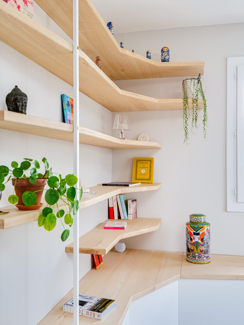 Massif ébéniste svg+xml;charset=utf • One Two Trees