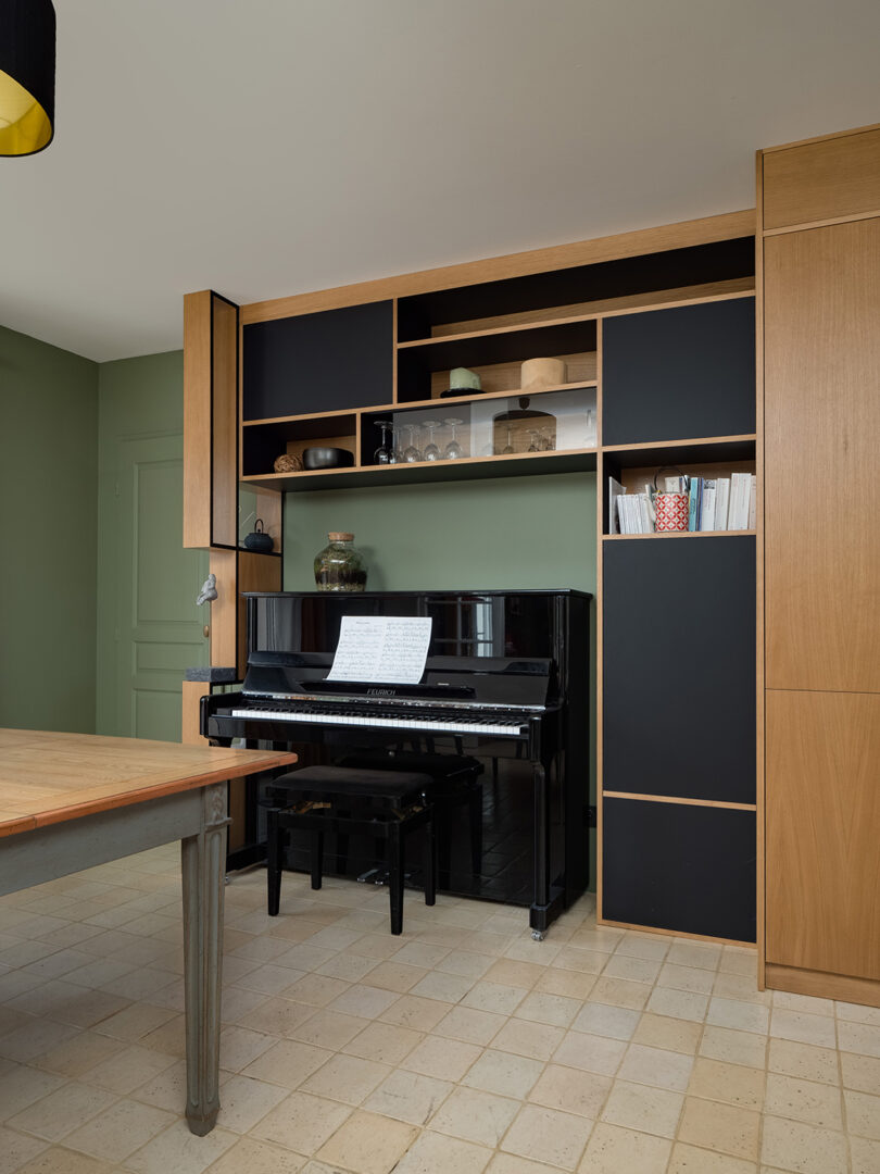 OLYMPUS DIGITAL CAMERA svg+xml;charset=utf • One Two Trees